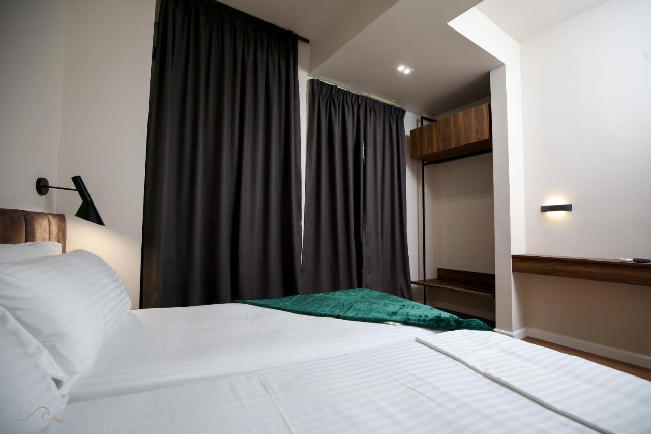 Hotel Libertas Vlorë Buitenkant foto