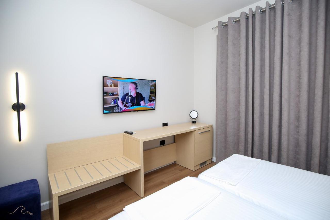 Hotel Libertas Vlorë Buitenkant foto