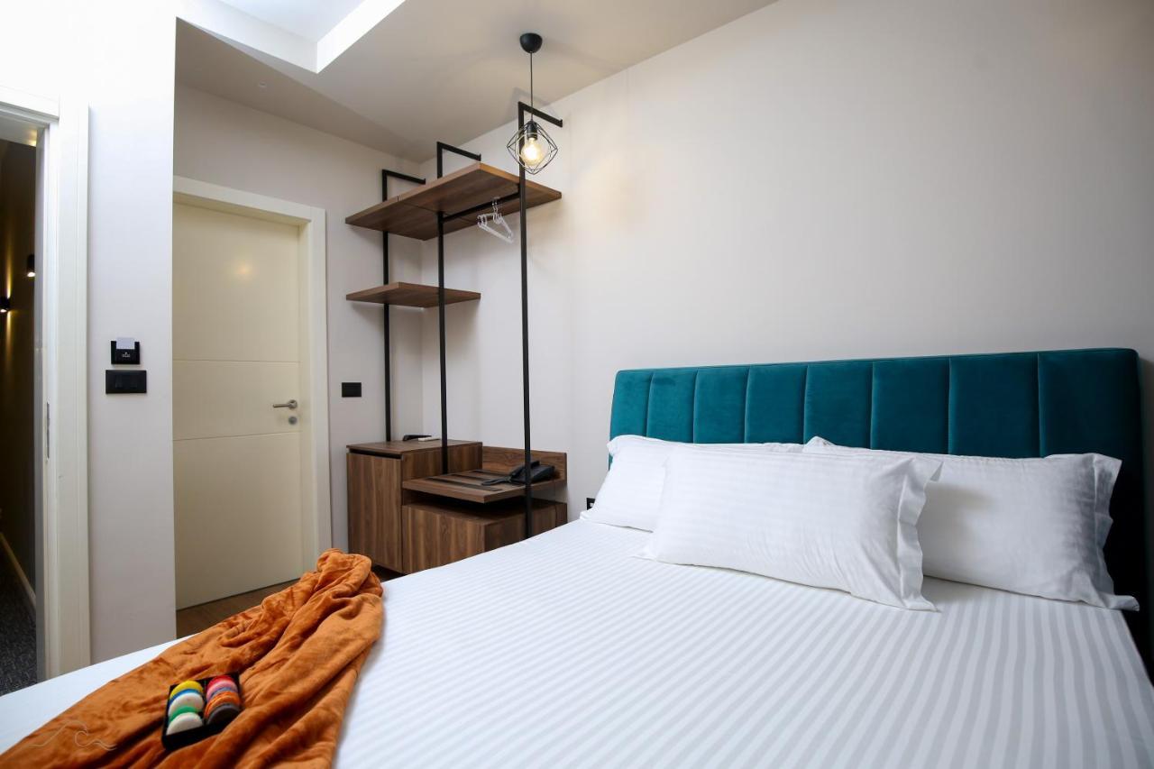 Hotel Libertas Vlorë Buitenkant foto